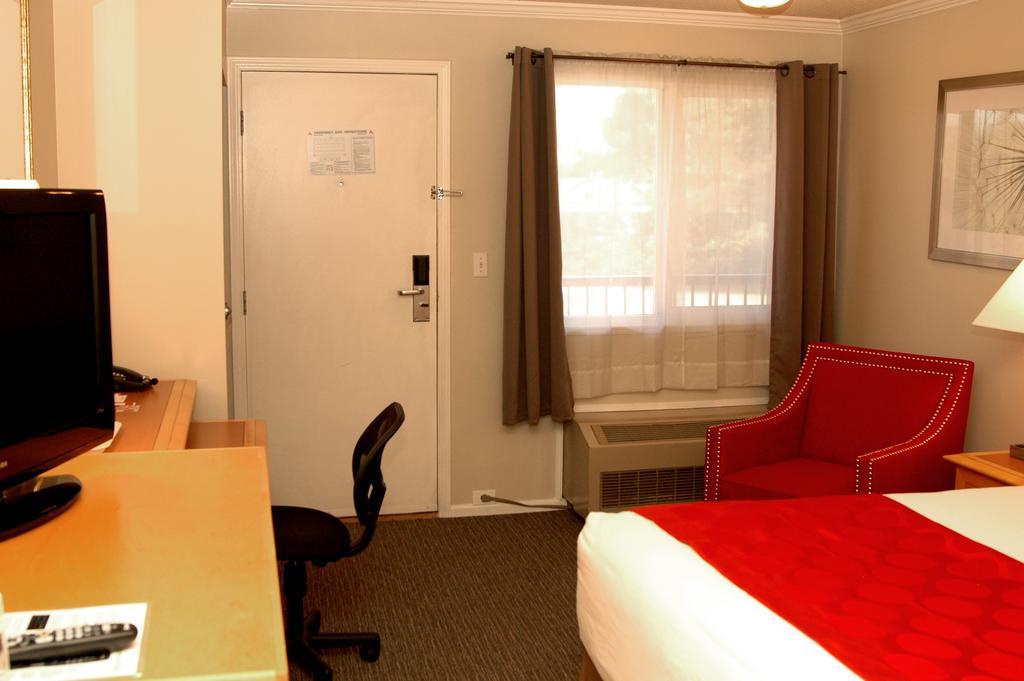 Ramada By Wyndham Duncan Cowichan Valley Exteriör bild